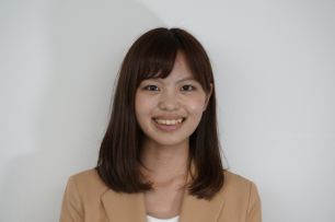 徳梅 奏子