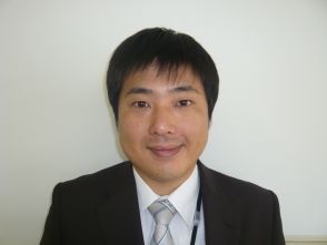 上妻 純