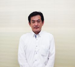 営業部推進部長の須賀です！
