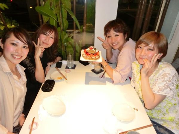 みんなでケーキ食べます♪