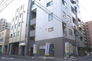 つくばエクスプレス・大江戸線「新御徒町」駅 徒歩3分です。