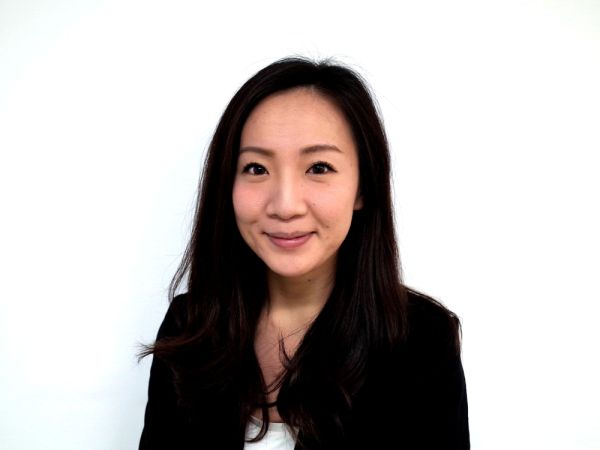 三宅 麻亜子
