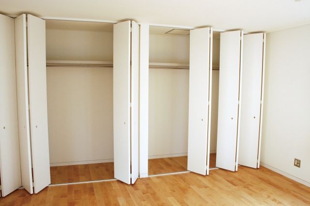 目からウロコ クローゼットを改造オシャレな机に変身 不動産コラムサイト いえらぶコラム