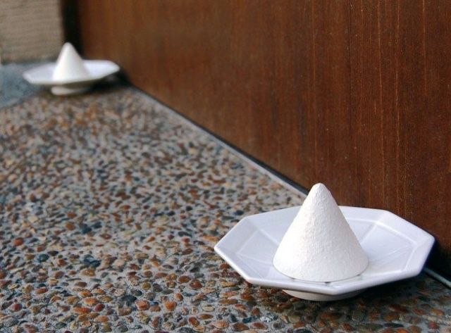 引っ越しをしたらまずは「盛り塩」を！方法や作法の種類をご紹介 